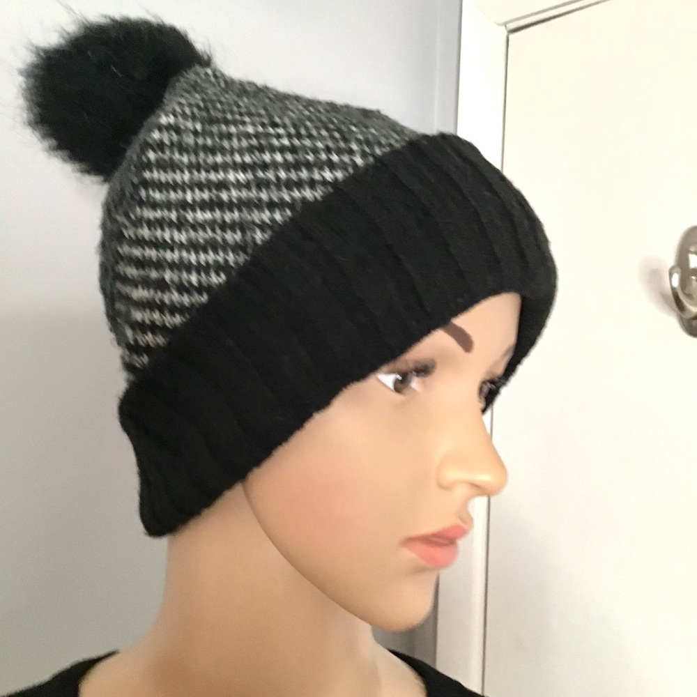 Winter black & Grey Whool Cuffed Winter Hat. - Picture 2 of 10